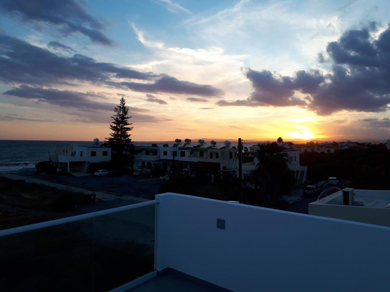 Cozy Beach House Perivólia Esterno foto